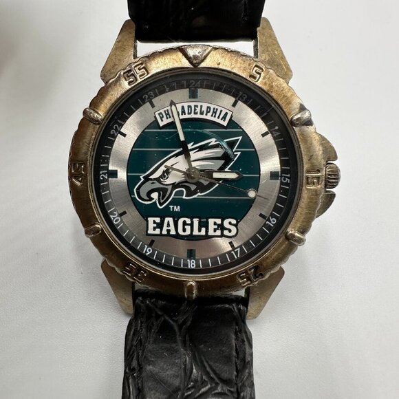 Fossil Philadelphia Eagles Watch Men Silver Tone Black Leather Band New Battery - Picture 1 of 14
